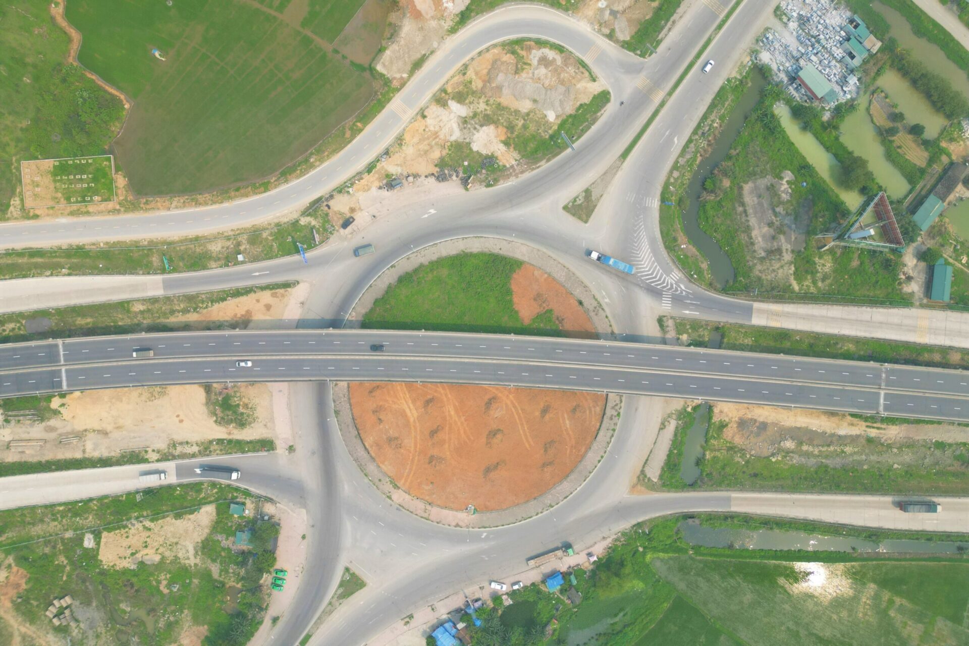 Rút ngắn 3 năm thi công tuyến cao tốc Ninh Bình - Hải Phòng - 1