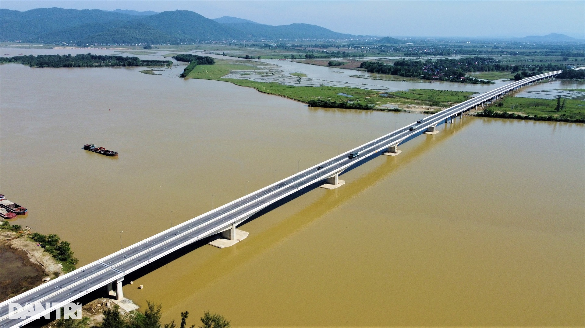 5 cây cầu bắc qua một dòng sông chạy dọc tỉnh rộng nhất Việt Nam - 9 5 cây cầu bắc qua một dòng sông chạy dọc tỉnh rộng nhất Việt Nam - 9
